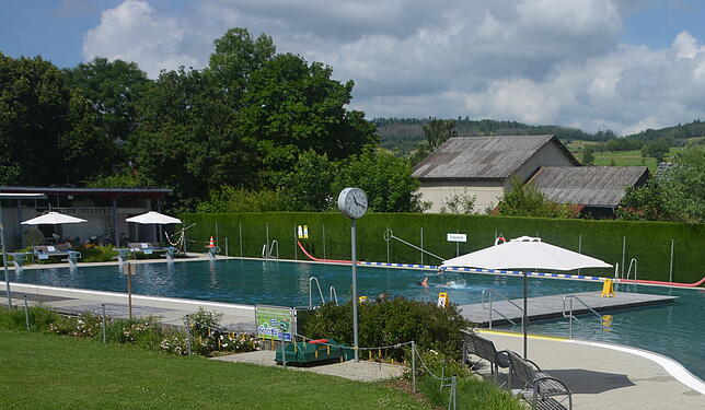 Der Klettgaubad Erzingen öffnet am Samstag, 17. Mai. (Archivbild Juni 2021)