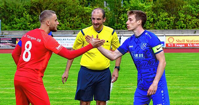 Bild 3: Neuer Spitzenreiter FC Tiengen 08 besiegt den TuS Efringen-Kirchen mit 4:1 &ndash; und wir haben Bilder!