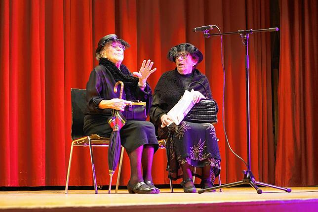 Bild 18: Frauen außer Rand und Band
