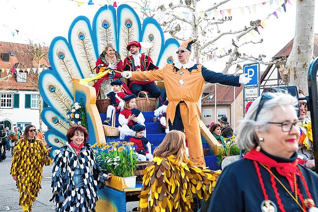Der Prinzenwagen mit dem Prinzenpaar, Hofnarr und Pagen ist ein alljährlicher Anblick bei der Immenstaader Fasnet. Im kommenden Jahr ...