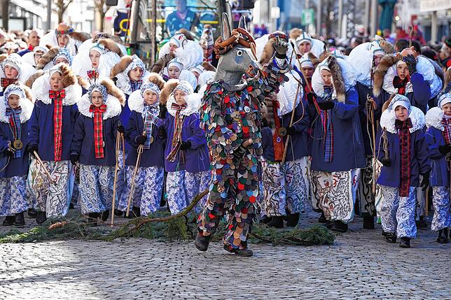 Bild 29: Warum der Fasnet-Umzug in Villingen jedes Jahr Groß und Klein fasziniert – Entdecke die Highlights!