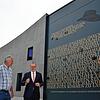 Resultat einer Genossenschaft: Karl Megerle, Vorstandsvorsitzender des Hagnauer Winzervereins, Roman Glaser, Präsident des ...
