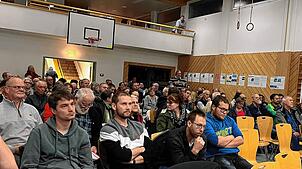 Gut besucht war die Veranstaltung zur Windkraft in Wieden. Bild: Sarah Trinler