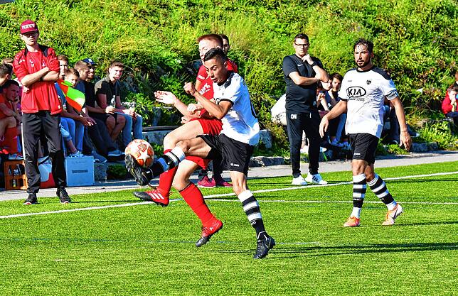Bild 14: FC RW Weilheim setzt sich im Derby mit 5:3 gegen den FC Tiengen 08 durch &ndash; und wir haben Bilder!