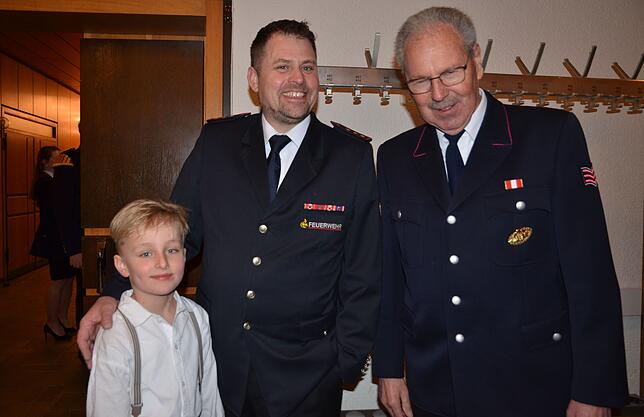 Bild 12: Hier sind die Bilder der Verabschiedung Daniel Kneules von der Freiwilligen Feuerwehr Markdorf