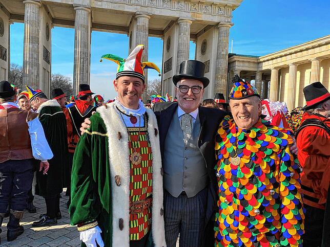 Unter den Narren in Berlin sind auch drei Bürgermeister, die in Stockach wohnen (von links): Stefan Keil, Bürgermeister von ...