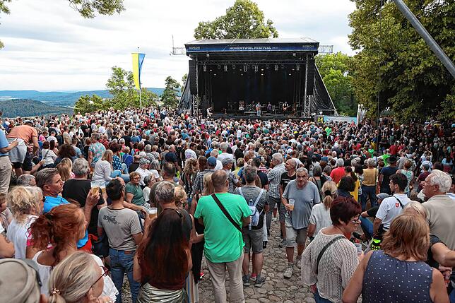 Bild 36: Hohentwiel-Festival mit der Spider Murphy Gang - Bilderstory Teil 1
