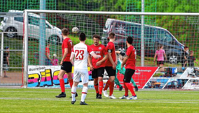 Bild 16: FC Hochrhein unterliegt 3:4 beim FC RW Weilheim &ndash; und wir haben Bilder!
