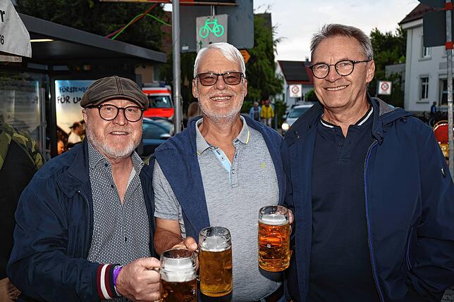 Bild 8: Das Dingelsdorfer Herbstfest 2025 ist eröffnet: So wird am ersten Abend gefeiert
