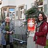 Andrea Lohr (rechts) ist ehrenamtliche, gesetzliche Betreuerin bei der Caritas Singen-Hegau. Brigitte Ossege-Eckert von der Caritas ...