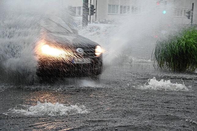 Starke Regenfälle haben in Singen für Überflutungen gesorgt.