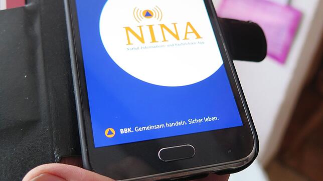 Die Warn-App Nina kann von jedermann kostenlos auf sein Smartphone geladen werden.