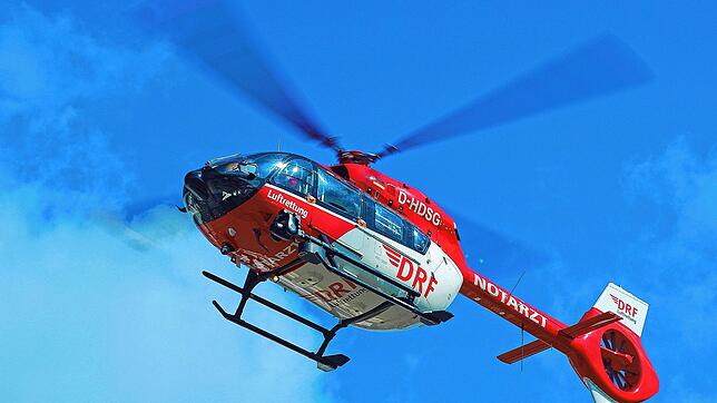 Der Rettungshubschrauber &bdquo;Christoph 45&ldquo; hat seine Heimat am Klinikum Friedrichshafen. Ein Gutachten bringt nun einen neuen ...