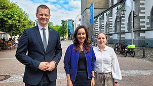 Sie freuen sich über die positive Entscheidung für den „Marktplatzsommer“: Oberbürgermeister Simon Gröger, die Landtagsabgeordnete Nese ...
