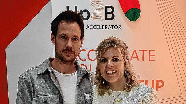 Verschiedene berufliche Hintergründe und Blickwinkel ergeben in passender Kombination ein gelungenes Team, das voneinander lernt und ...