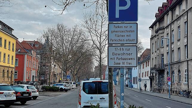 (Archivbild) Elf Autos, die auf Anwohnerparkplätzen geparkt waren, sind zwischen dem 19. und 25. Mai zerkratzt worden.