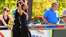 Jaaaaaa! Der SC Konstanz-Wollmatingen sicherte sich durch einen 7:2-Erfolg beim FC Öhningen-Gaienhofen Rang zwei und damit die Teilnahme ...
