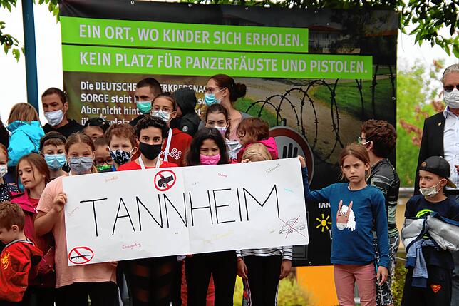 Tannheims Protest gegen Bundeswehr-Pläne: Patienten reihen sich ein.
