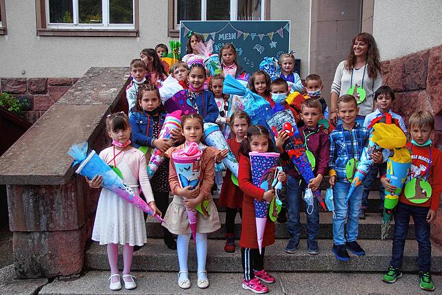 Die Klasse 1A der Friedrichschule Furtwangen mit 16 Schülern. Klassenlehrerin Natalie Lorenz.