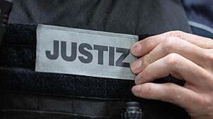 Eine Sprachlehrerin soll von einem ihrer Schüler umgebracht worden sein - aus Eifersucht. (Symbolbild)