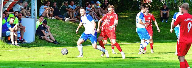 Bild 25: FC Grießen gewinnt Pokal-Derby gegen FC Geißlingen mit 2:1 – und wir haben Bilder!