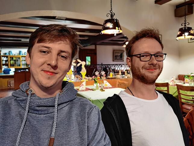 Der 25-jährige René Fuhs (links) und Pascal Haag, 21 Jahre alt, sind die beiden Jüngsten im neuen Gemeinderatsgremium.