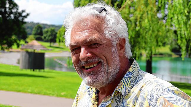Noch stehen hier weder Bühne noch Stände: Mitorganisator Ronny Knepple am Schlosssee. Vom 28. bis zum 31. Juli findet hier eines der ...