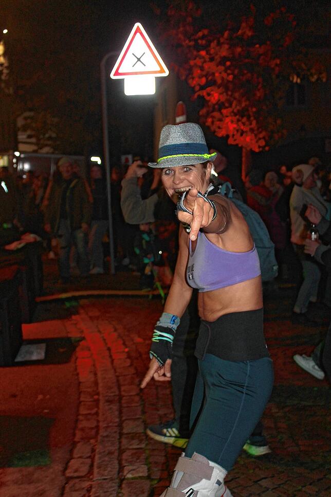 Bild 9: Jubiläums-Herbstfest beginnt mit SWR3-Party auf dem Rathausplatz