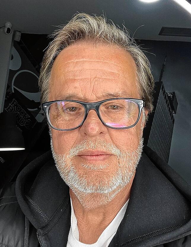 Frank Albers freut sich, dass seine Uhr nicht länger verschollen ist. Aktive Kundenkommunikation sieht für ihn jedoch anders aus.