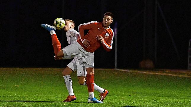 Sieben Tore in vier Spielen: Stjepan Kovacevic (vorn) trifft für den VfB Waldshut derzeit nach Belieben. Zum 3:0-Erfolg gegen die SG FC ...