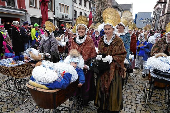 Bild 13: Montags-Umzug der Narrozunft, Teil 1