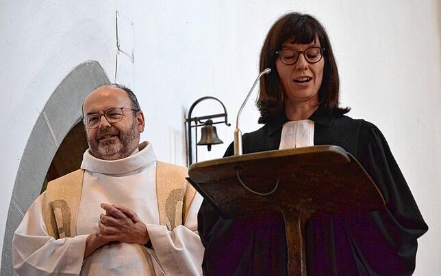 Pfarrerin Kristina Wagner und Pfarrer Ulrich Hund beim ökumenischen Gottesdienst zum CBW-Jubiläum.