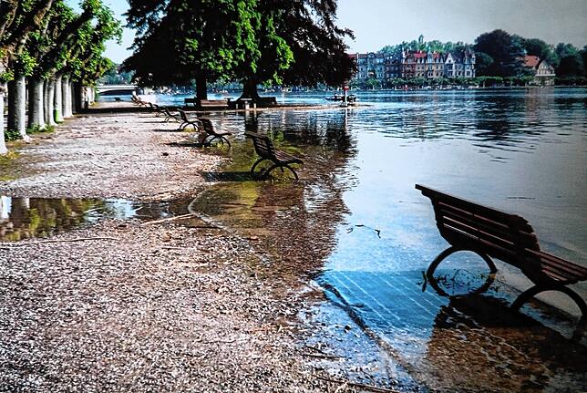 Bild 6: Hochwasser am Bodensee 1999: Diese Leserbilder zeigen das Ausmaß in Konstanz