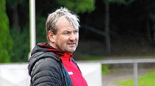 Patrick Fossé will sich auf keinen Fall mit einem Abstieg aus der Landesliga beim FC Königsfeld verabschieden.