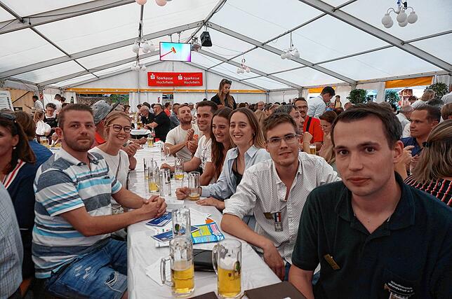 Bild 27: Chilbi: Stimmung pur im Festzelt beim Wunschkonzert