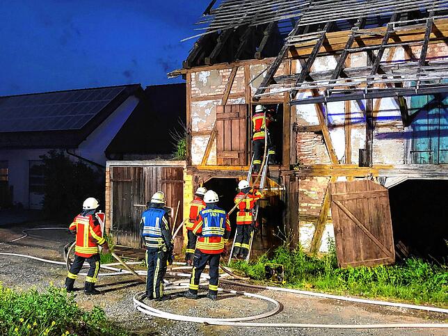 In der Möggenweiler Straße kam es zu einem Brand in einem leerstehenden landwirtschaftlichen Anwesen.