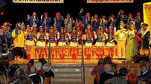 Das große Ensemble des Vöhrenbacher Kappenabends will auch am Wocheneden wieder seine Gäste überzuegen. Bild: Jogi Ritter