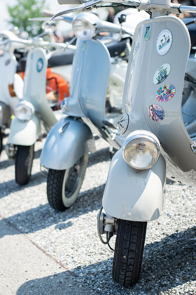 Bild 5: Dolce Vita am Bodensee: Das größte Vespa-Treffen in der Region zieht hunderte Freunde des italienischen Kult-Rollers an