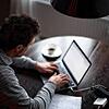 Trotz Krankschreibung zurück an den Laptop oder ins Büro? Diese Regeln müssen Arbeitnehmer beachten.