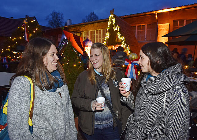 Insbesondere in den frühen Abendstunden der drei Weihnachtswelttage ist der Besucheransturm in der Donaueschinger Sennhofstraße ...