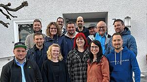 Gleich 15 Kandidaten stellen sich der Ortschaftsratswahl in Reiselfingen. Auf dem Bild fehlt Michel Werne.
