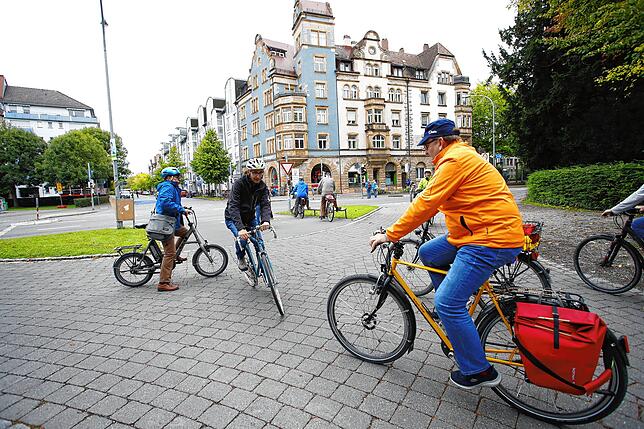 Bild 3: Platzmangel und Geisterfahrer in Konstanz: Leser melden zahlreiche Risikostellen für Fahrradfahrer. Wo ist besondere Vorsicht geboten?