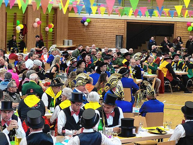 Die Öflinger Halle war zum Narrenkonvent der VHN bestens gefüllt.