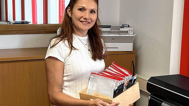Katja Muffler arbeitet im Bürgerbüro der Gemeinde Orsingen-Nenzingen. Sie verwaltet dort auch die gut dokumentierten Fundsachen &ndash; ...