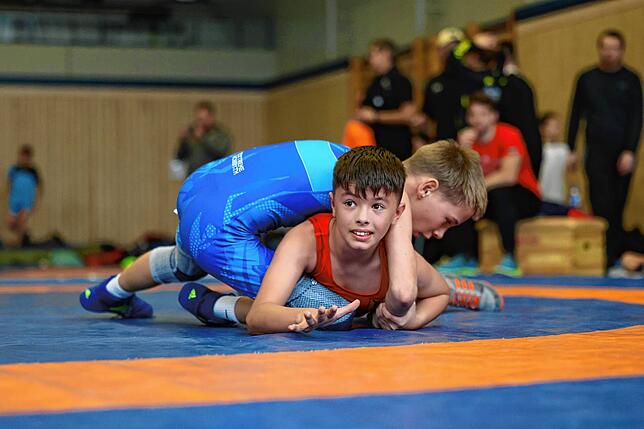 Bild 15: Nachwuchsringer begeistern bei Eiche Radolfzell. Unsere Bildergalerie vom Bodensee Cup!