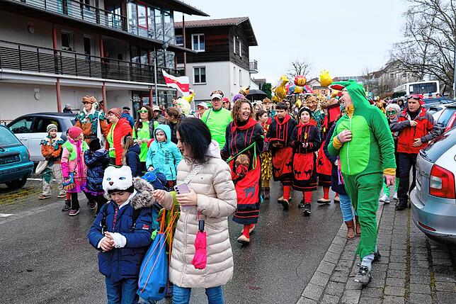 Bild 25: Rathaus in Immenstaad entmachtet: Narren regieren – Prinzenpaar wird vermählt – Die schönsten Bilder!