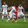 Der FC Bad Dürrheim (Ivan Kryvytskyi, rotes Trikot) musste sich dem FV Walbertsweiler-Rengetsweiler (Nico Renner, von links, Florian ...