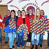 Die fröhlich-fleißige Arbeitsgruppe der Narrenzunft Hü-Ri (von links): Matthias Gisi, Albert Baumeister, Sandra Bors, Annika Schäfer, ...