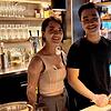 Geschäftsführerin Lin Vo sowie Koch Miso, der nach eigener Aussage in Vietnam eine Ausbildung zum Sushi-Koch absolviert hat, stehen ...