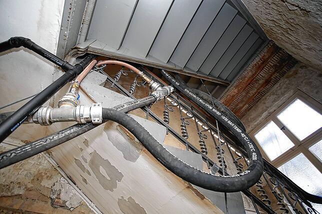 Bild 3: Vier Monate nach dem verheerenden Großbrand: So sieht es jetzt im Stadler-Haus aus